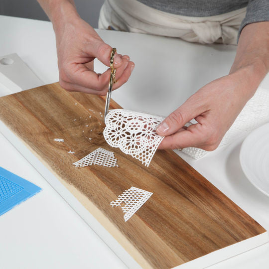 Doily Confectioner&