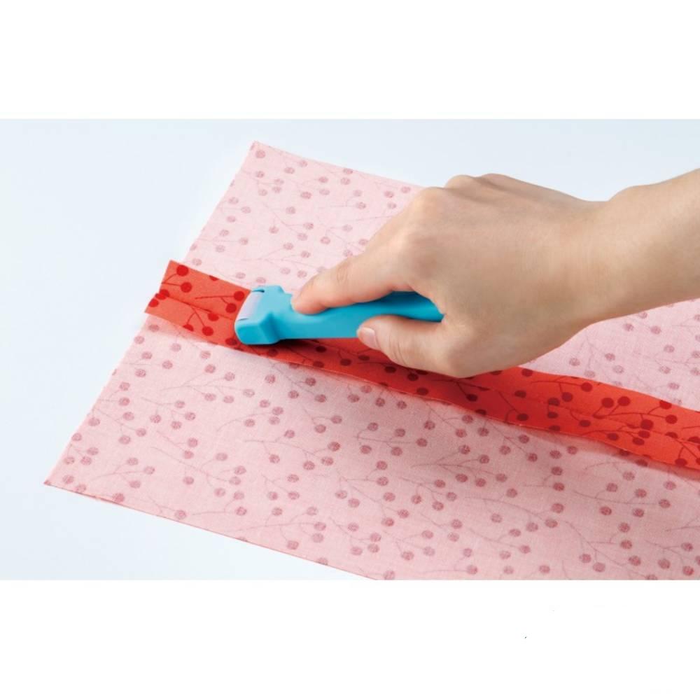 Roll & Press / Rodillo para  Marcar Dobleces en Tela Costura Clover