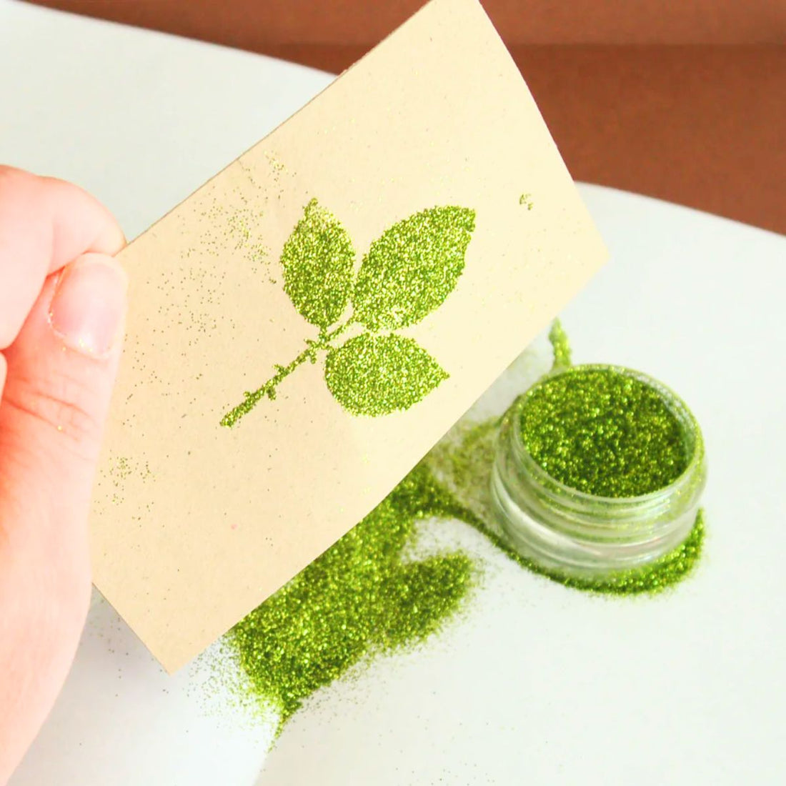 Adhesive Glue Pad / CojÃn para Aplicar Adhesivo Adhesivos / Pegamentos TSUKINEKO