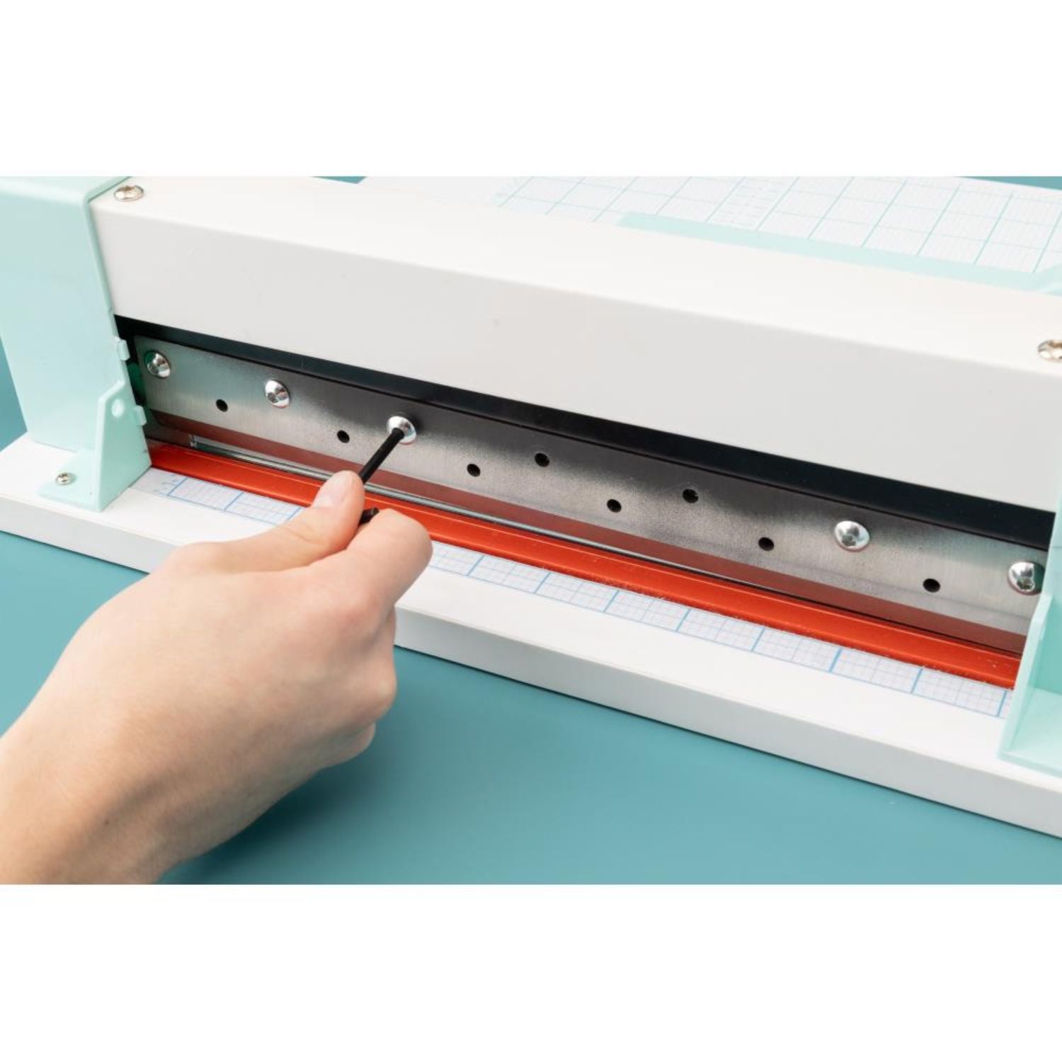 EA Cinch Stack Cutter / Guillotina para Cortes de Hasta 2.5cm de Grosor Cortadoras / Guillotinas We R Makers