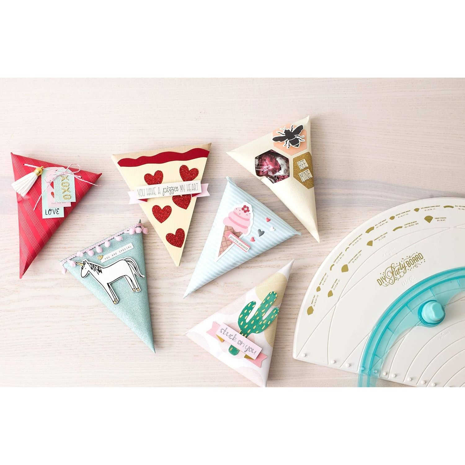 DIY Party Board / Tabla Para Artículos de Fiesta Herramientas We R Memory Keepers