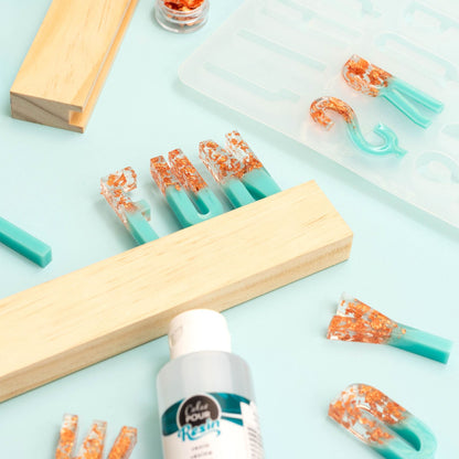 Color Pour Resin Letter Mold / Molde Alfabeto Mayúsculas Para Resina Resina Epóxica y Accesorios American Crafts