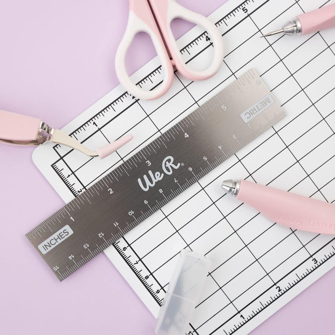 Magnetic Mini Tool Kit Pink / Kit de herramientas Magnéticas Rosa Herramientas We R Memory Keepers