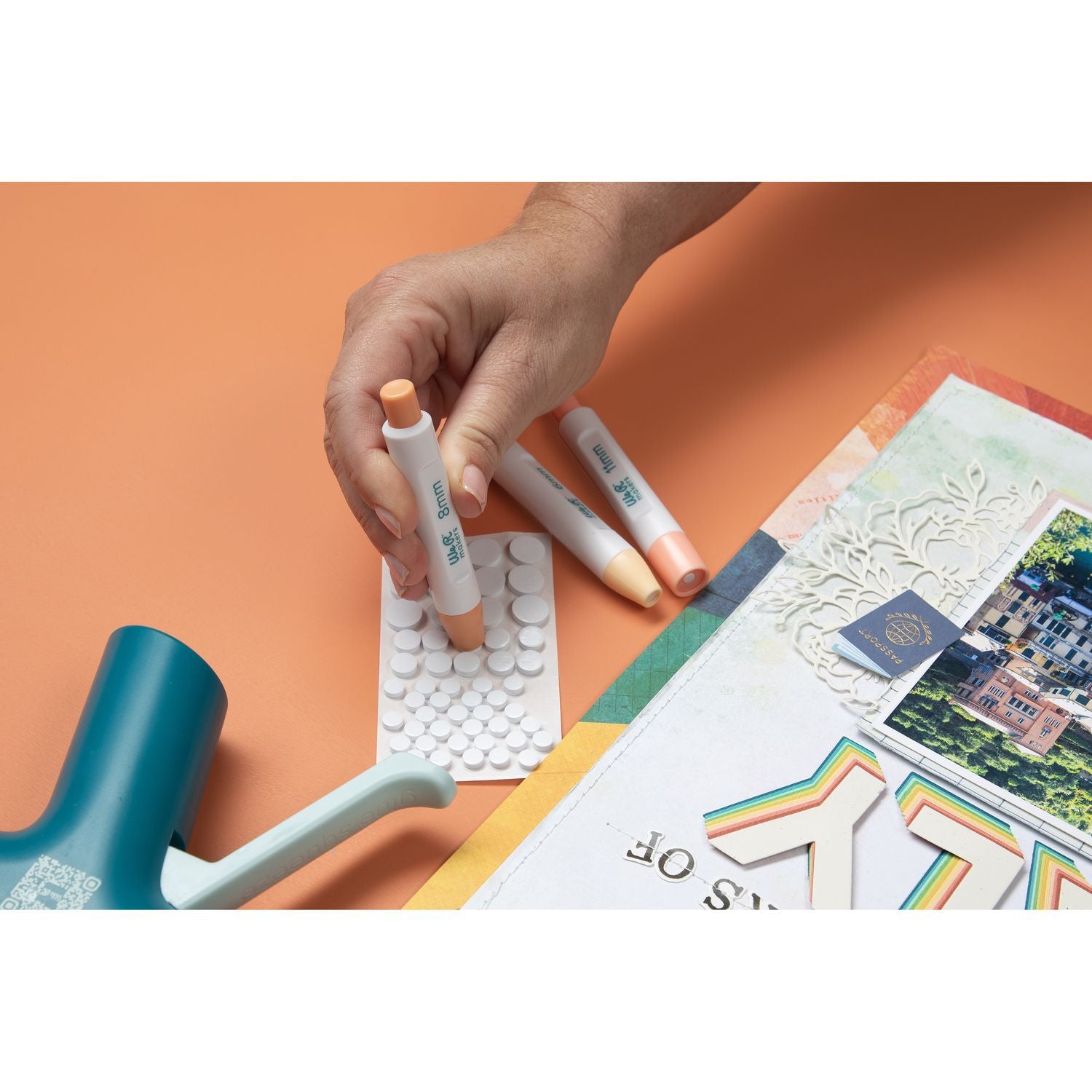 Foam Dot Setter Kit / Kit Fijador De Puntos De Espuma Adhesivos / Pegamentos We R Makers