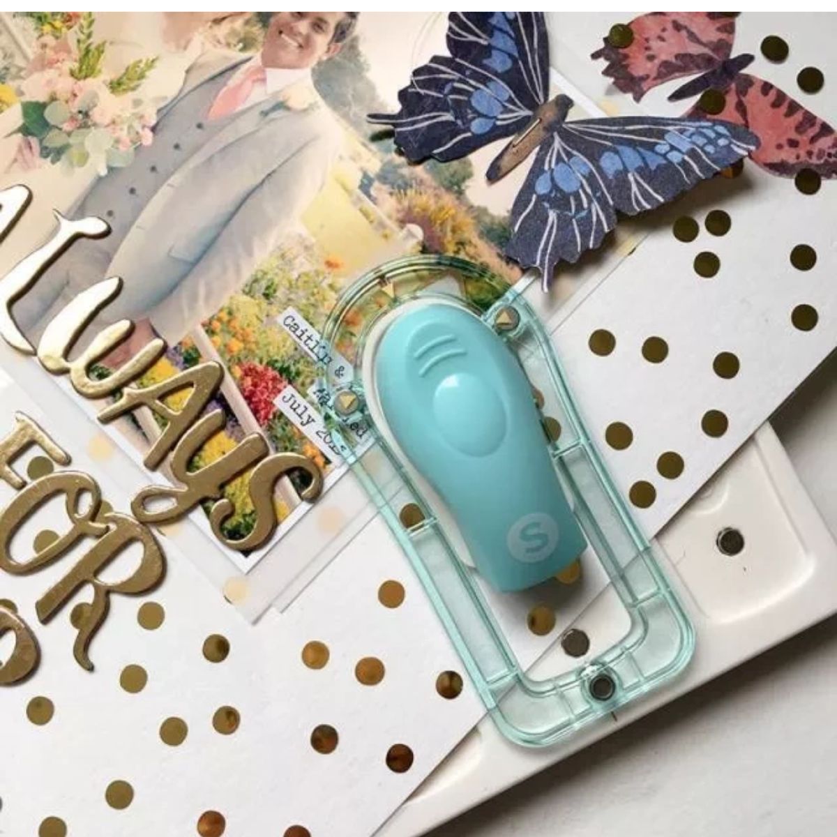 Magnetic Staple Board / Engrapadora Magnética Triple Herramientas We R Memory Keepers