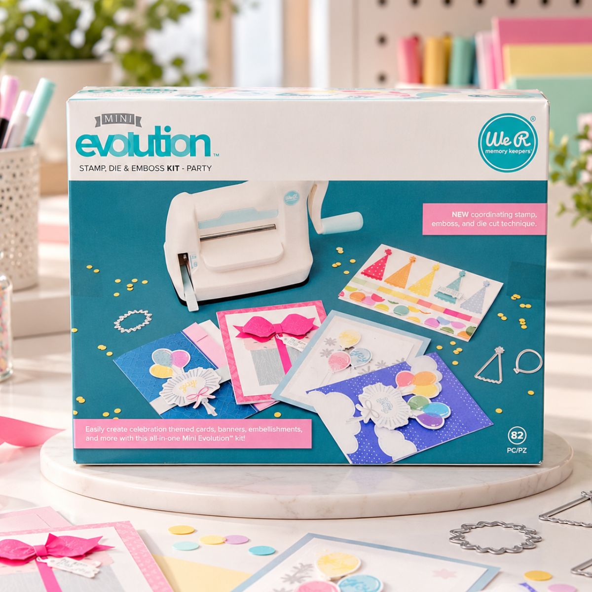 Mini Evolution Machine &amp; Stamping Kit / Máquina de Troquelado, Repujado y Sellado 82 pz Suajadoras / Troqueladoras We R Memory Keepers