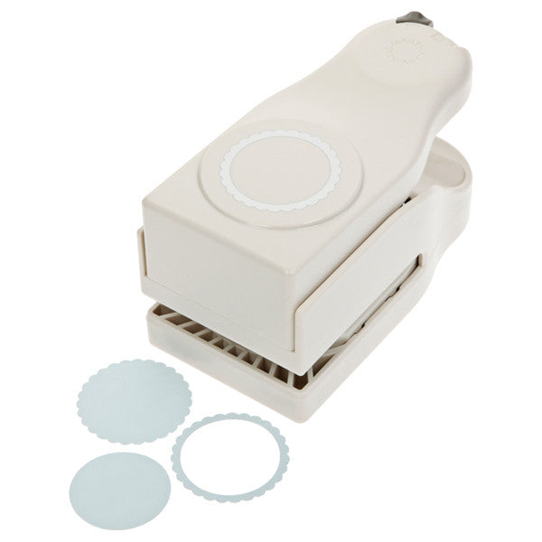 Perforadora de 3 en 1 Círculo Escalopa y Liso / Layering Punch Scalloped Circle Descontinuado Martha Stewart