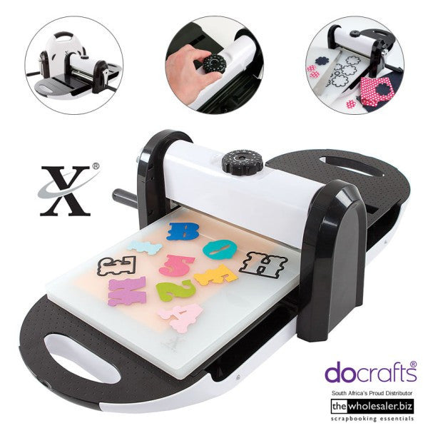 X Cut Die-cutting Machine Bundle / Máquina de Corte y Grabado con Suaje y Folder de Regalo Descontinuado Docrafts