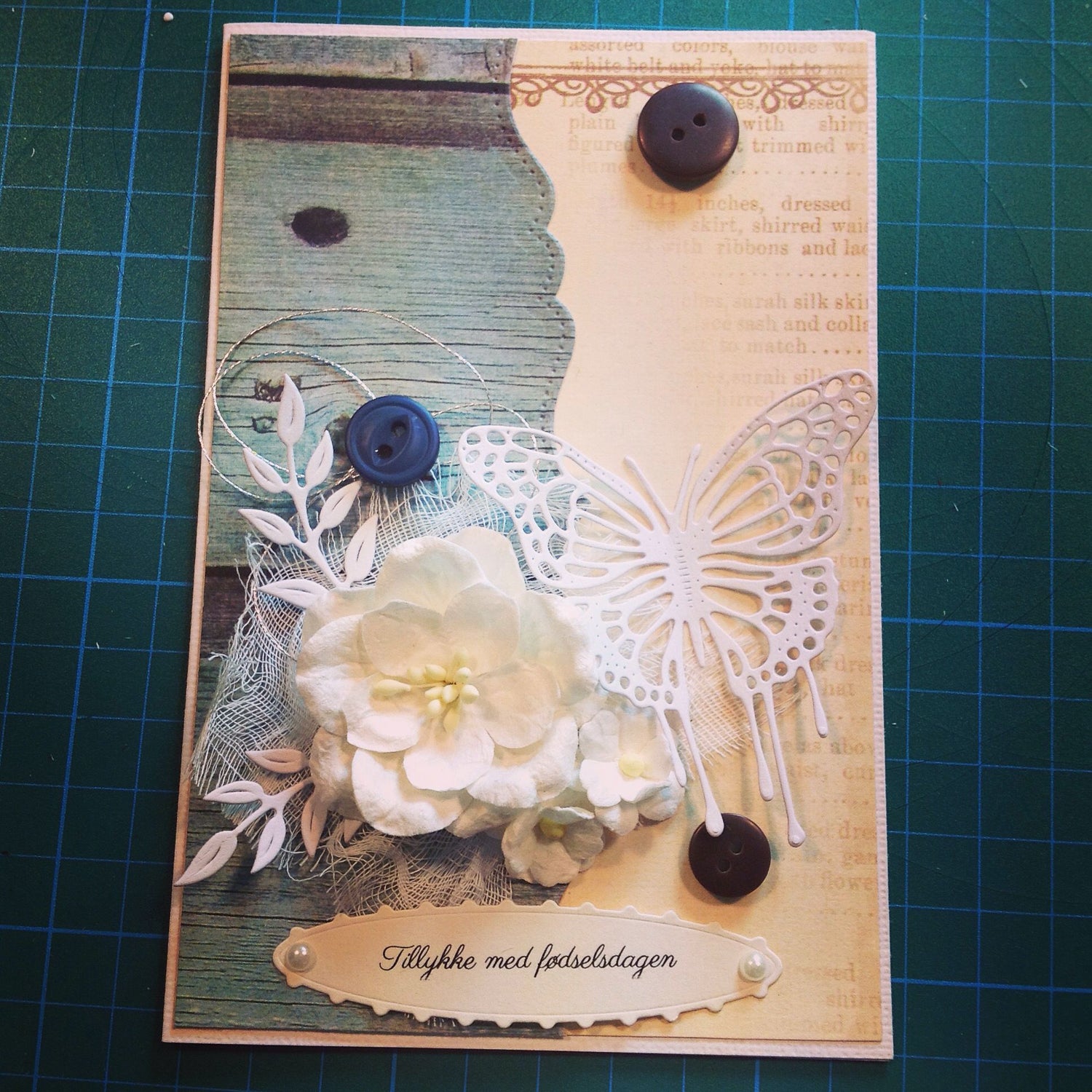 Dripping Butterfly Die / Suaje de Mariposa Goteando Descontinuado Cheery Lynn Designs