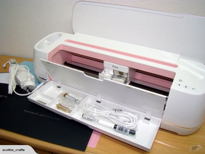 Rose Cricut Maker Machine / Máquina de Corte Cricut Rosa Descontinuado Cricut