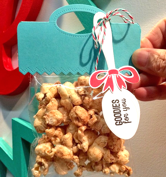 Treat Topper Die / Suaje de Corte para Decorar Bolsas Descontinuado Avery Elle