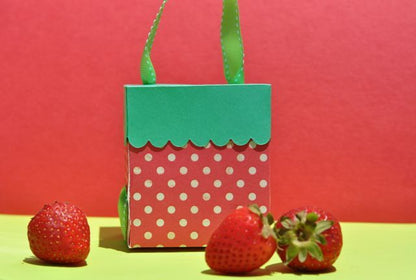 Bigz Scallop Box with Handles Die / Suaje de Cajita con Ondas Descontinuado Sizzix