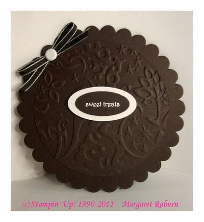 Extra Giga Scalloped Circle 3.5" / Perforadora de Círculo de Escalopa Extra Grande 8.9 cm Descontinuado Marvy Uchida