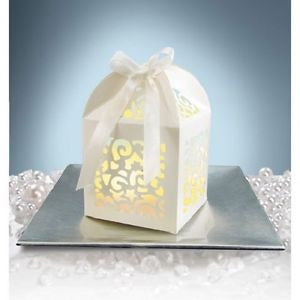 Favor Box with Pearl Ribbon Ties / Cajitas con Moño Brillante Cajitas para Armar David Tutera