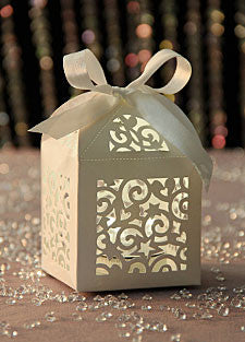 Favor Box with Pearl Ribbon Ties / Cajitas con Moño Brillante Cajitas para Armar David Tutera