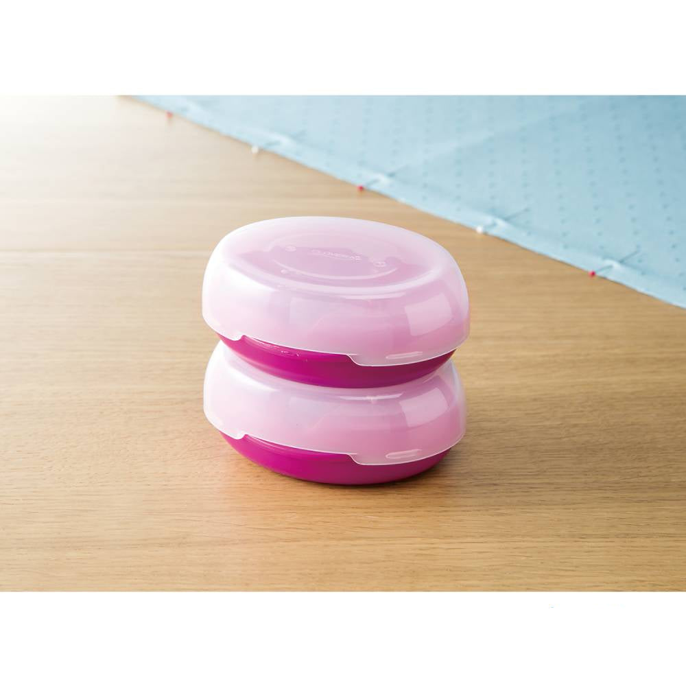 Magnetic Pin Caddy / Caja Inmantada para Alfileres Costura Clover