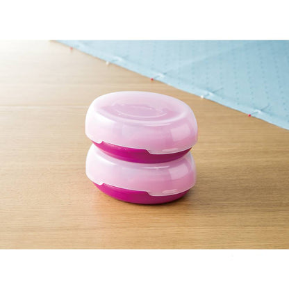 Magnetic Pin Caddy / Caja Inmantada para Alfileres Costura Clover