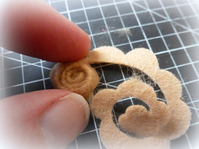 Rolled Rose Large Die / Suaje de Rosa Descontinuado La-La Land Crafts