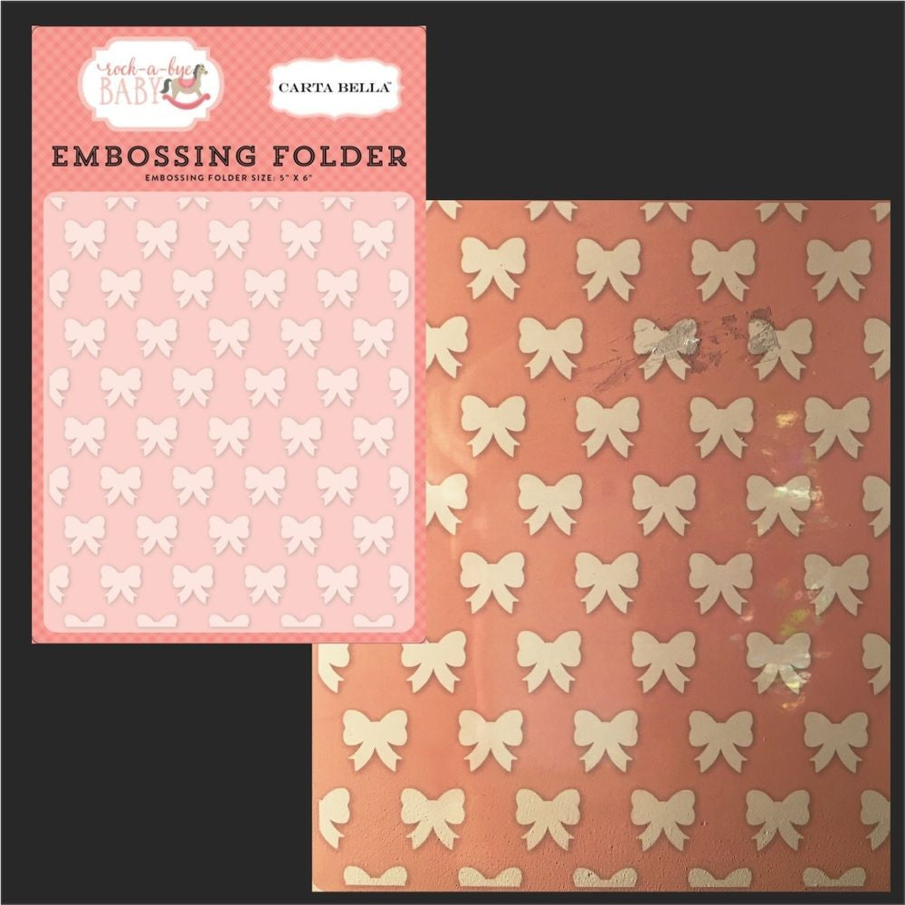Petite Bows Embossing Folder / Folder de Grabado Fondo de Moñitos Descontinuado Carta Bella