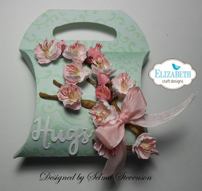 Pillow Box With Handle Die / Suaje de Caja Almohada con Agarradero Descontinuado Elizabeth Craft Designs