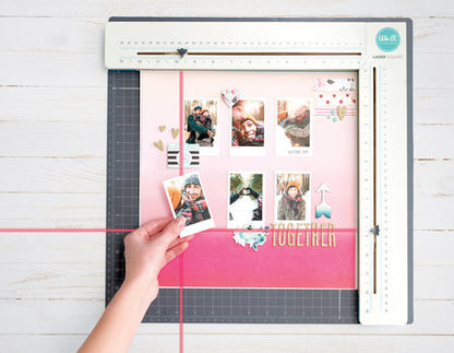 Laser Square &amp; Mat / Tabla de Corte con Regla Láser Herramientas We R Memory Keepers