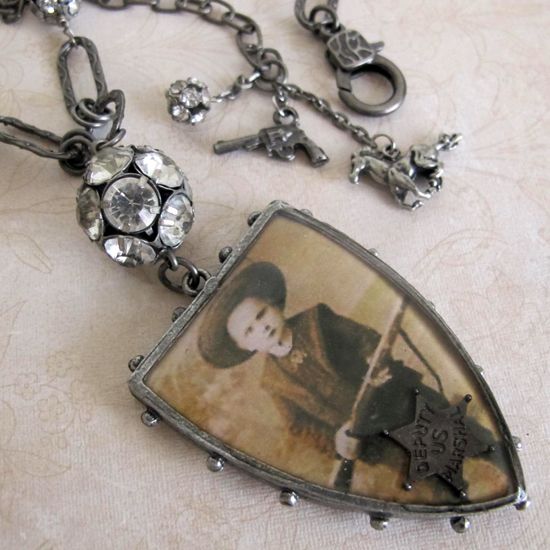 Shields One Die / Suaje de Corte para Joyería Descontinuado Spellbinders