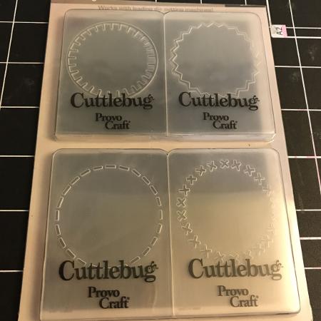 Stitched Circles Embossing Folders / Folders de Grabado Circulos con Costura Descontinuado Cuttlebug