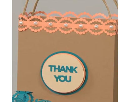 Beaded Ruffle Edge Punch / Perforadora de Orillas Onditas con Bolitas Descontinuado Martha Stewart