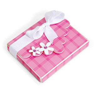 Suaje de Corte Para Hacer Cajitas con tapa de Onditas y Flores / Box With Scallop Flap &amp; Flowers Descontinuado Sizzix