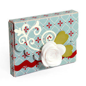 Suaje de Corte Para Hacer Cajitas con tapa de Onditas y Flores / Box With Scallop Flap &amp; Flowers Descontinuado Sizzix