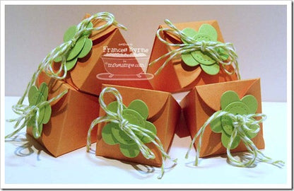 Suaje de Corte de Cajita de Cono / Cone Treat Box Descontinuado Die Namics