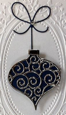 Suaje de Corte de Lazo o Moño / Crisp Bows Descontinuado Memory Box