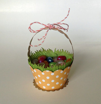 Stitched Scalloped Cupcake Wrapper / Cubre Cupcakes Descontinuado Lawn Fawn