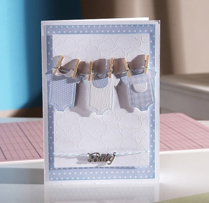 Dotty Clouds Embossing Folder/ Folder de Grabado de Nubes Descontinuado Crafter&