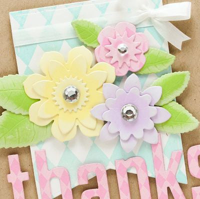 Suaje de Corte de Potpourri de Flores / Flower Medley Die Descontinuado Die Namics