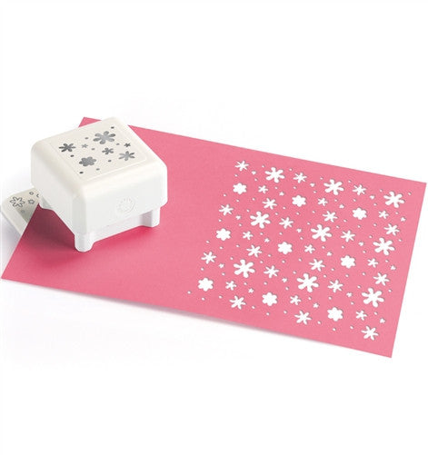 All Over the Page Flower Shower Pattern / Perforadora Lluvia De Flores Descontinuado Martha Stewart