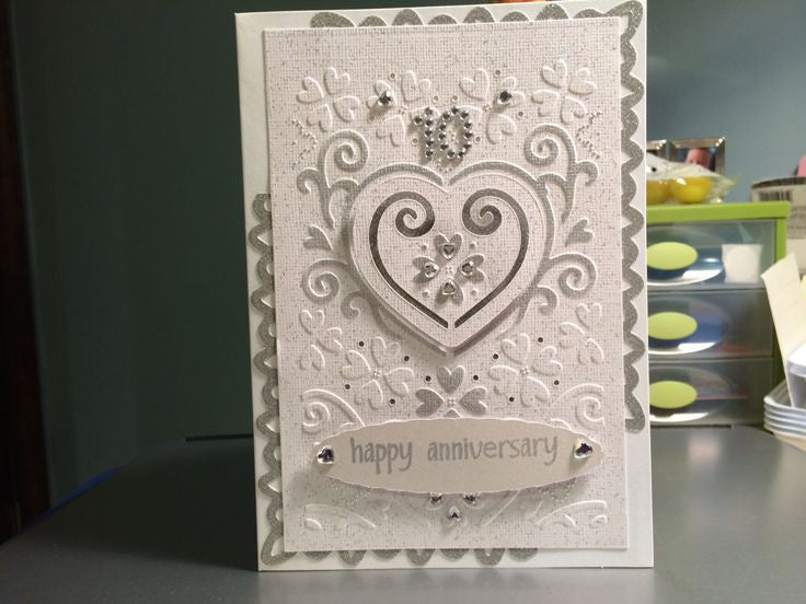 Embossing Plus He Love Me / Folder de Corte y Grabado Marco de Corazon Descontinuado Cuttlebug