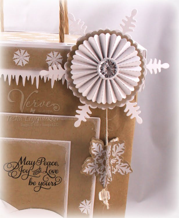 Suaje de Corte de Copo de Nieve 2011 / 2011 Snowflake Pendant Descontinuado Spellbinders