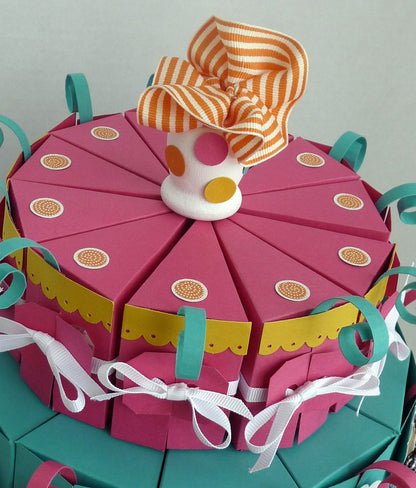 Suaje de Corte de Caja de Rebanada de Pastel  / Dessert Box Dies Descontinuado We R Memory Keepers