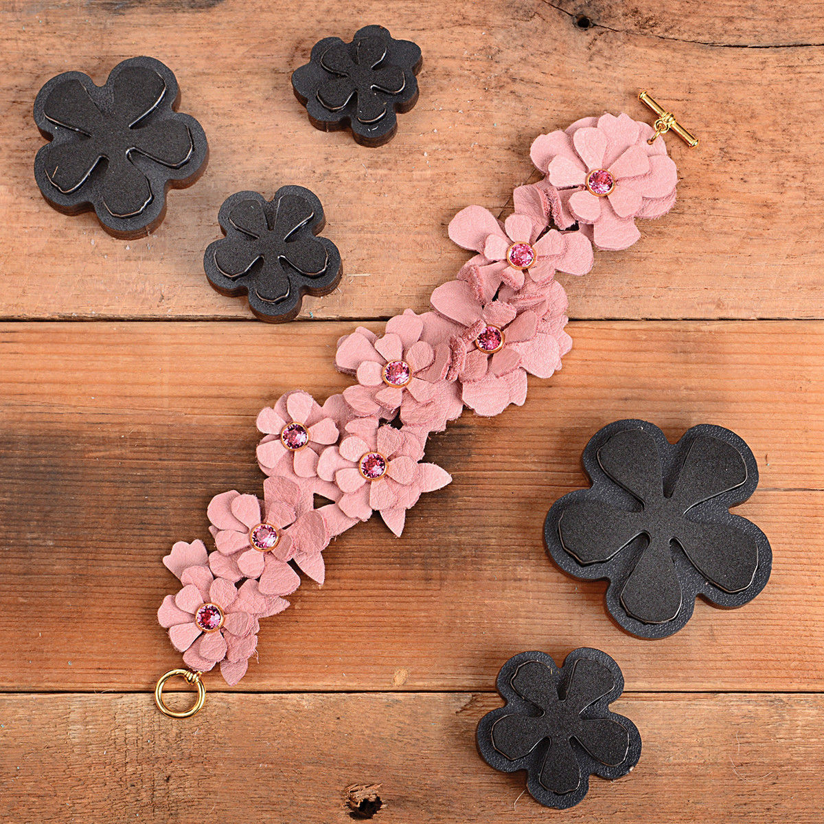 Jill MacKAy Movers &amp; Shapers Magnetic Die Carnation Stack / Suajes de Flores Descontinuado Sizzix