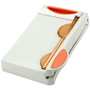 Guillotine Mini Trimmer 6" / Mini Guillotina Descontinuado Tonic Studios