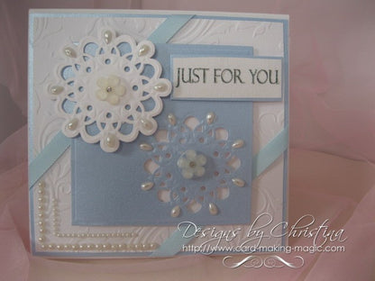 Suaje de Corte de Medallon Decorado / Medallion Seven Descontinuado Spellbinders