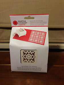 All Over the Page Snowflake Star Pattern / Perforadora Diseño de Estrella de Copo de Nieve Descontinuado Martha Stewart