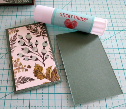 Sticky Thumb Extreme Value Pack / Paquete de Adhesivos Multiusos Descontinuado American Crafts